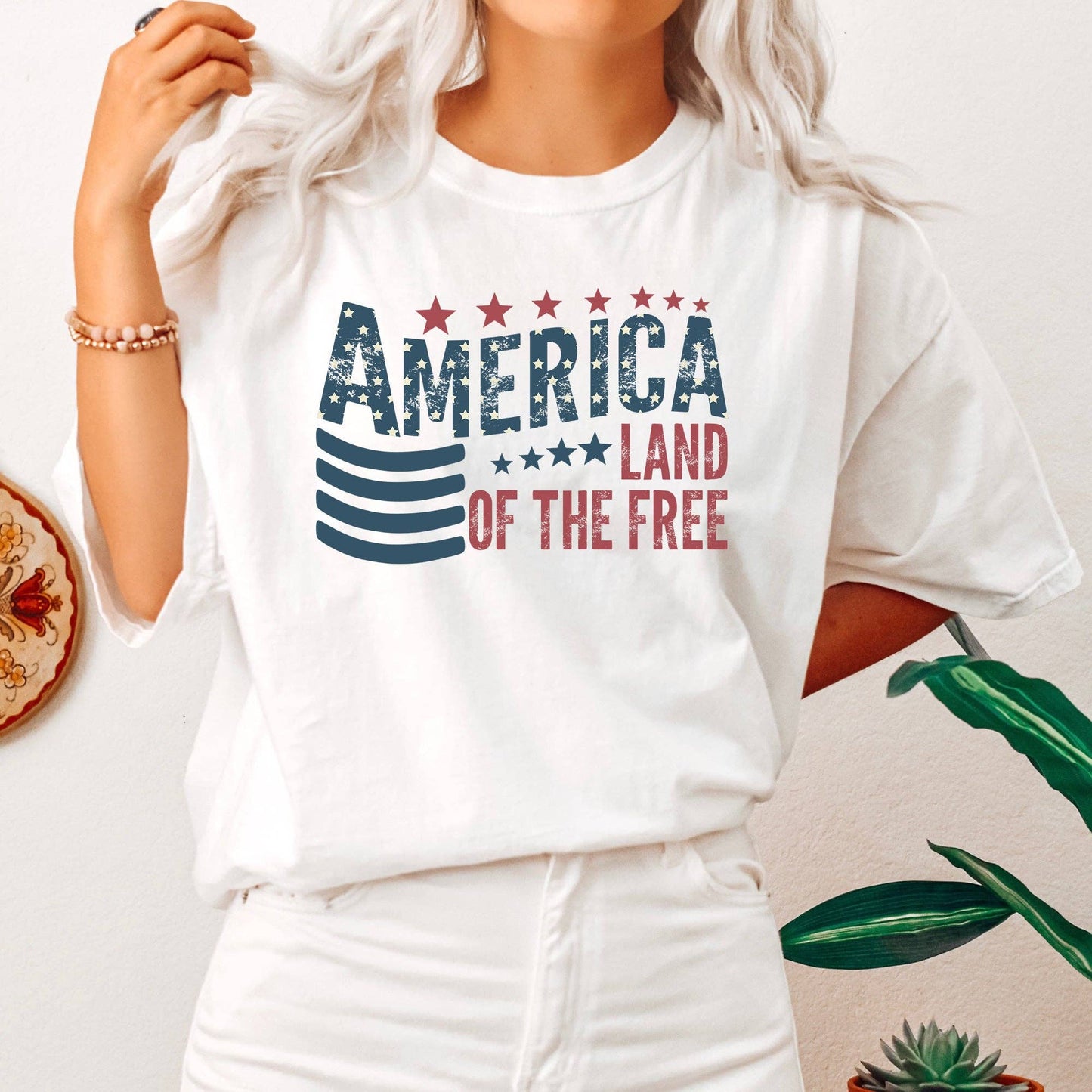America, Flag, Land Of The Free, Patriotic, USA, Vintage, Comfort Colors Tshirt: Medium / Ivory Cream