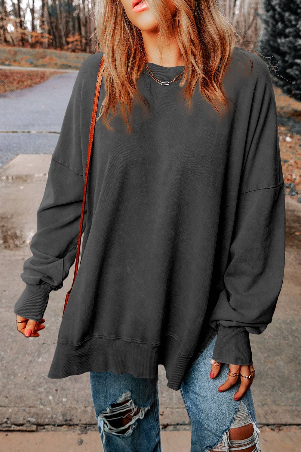 Oversized Sweatshirt with Drop Shoulder Design: CASUAL / M / Black