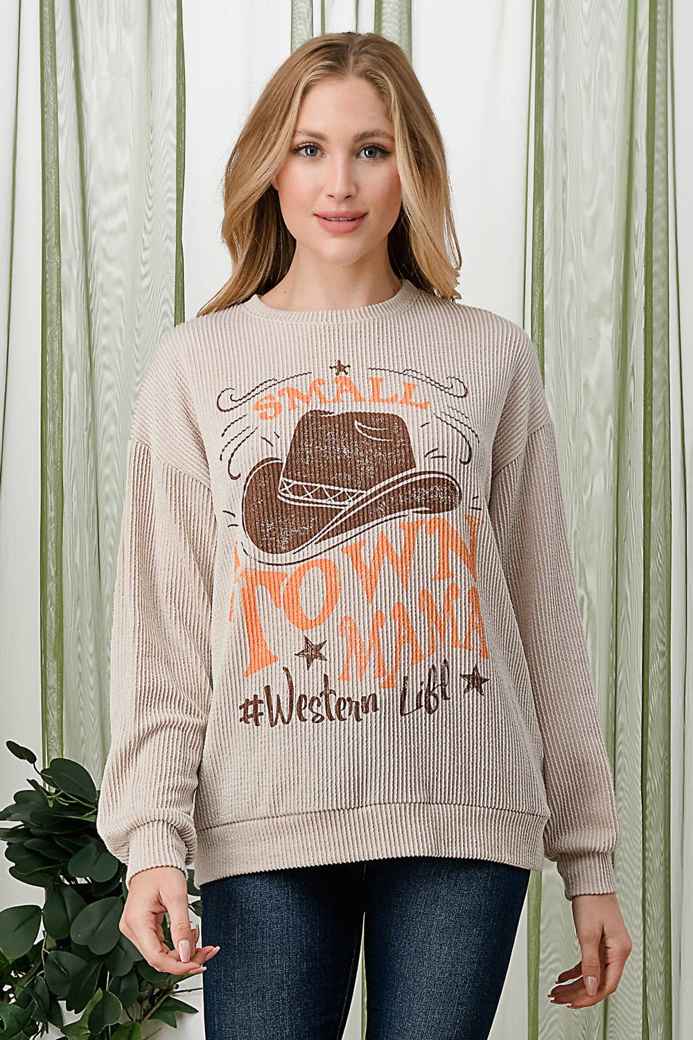 RIBBED SMALL TOWN MAMA GRAPHIC SWEATSHIRT: Small / OATMEAL